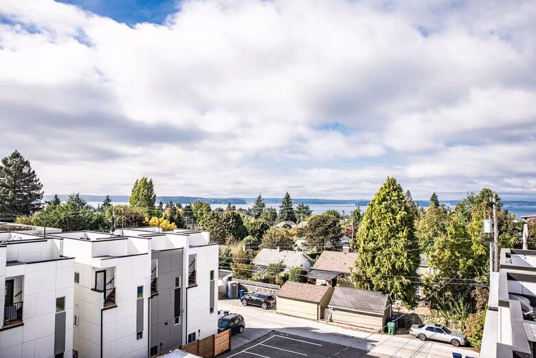 Modern West Seattle Townhome with Rooftop Views - Seattle, Washington