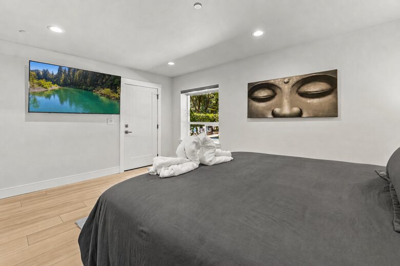 Private California Estate Along the Eel River - Redway, California