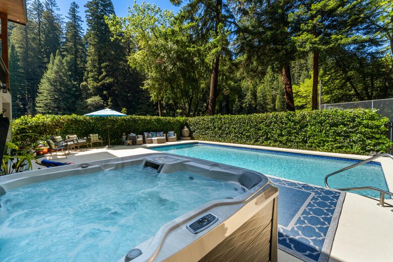 Private California Estate Along the Eel River - Redway, California