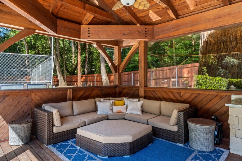 Private California Estate Along the Eel River - Redway, California