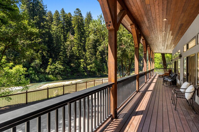Private California Estate Along the Eel River - Redway, California