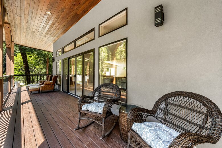 Private California Estate Along the Eel River - Redway, California