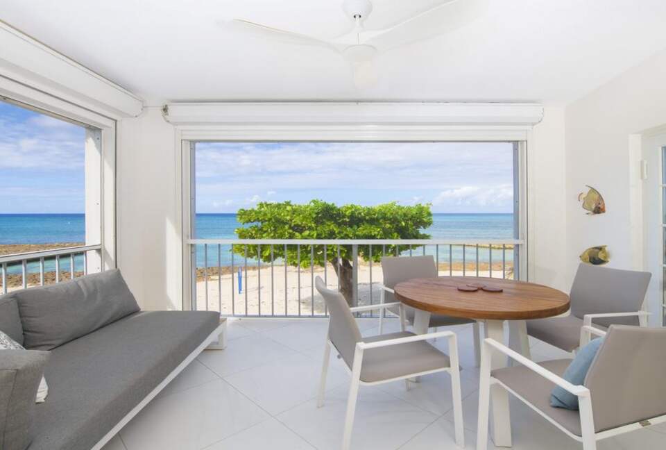 Grand Cayman Beachfront Stay with Ocean Views - George Town, Cayman Islands
