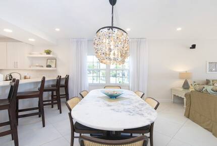 Grand Cayman Beachfront Stay with Ocean Views - George Town, Cayman Islands