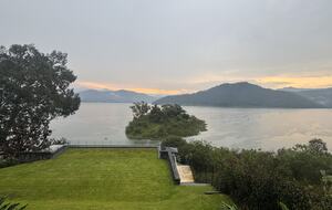 Lakefront Pool Estate in Valle de Bravo - Valle de Bravo, Mexico