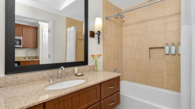 Coconut Cove, Bonita Springs - Two-Bedroom Lock-Off Villa - Bonita Springs, Florida