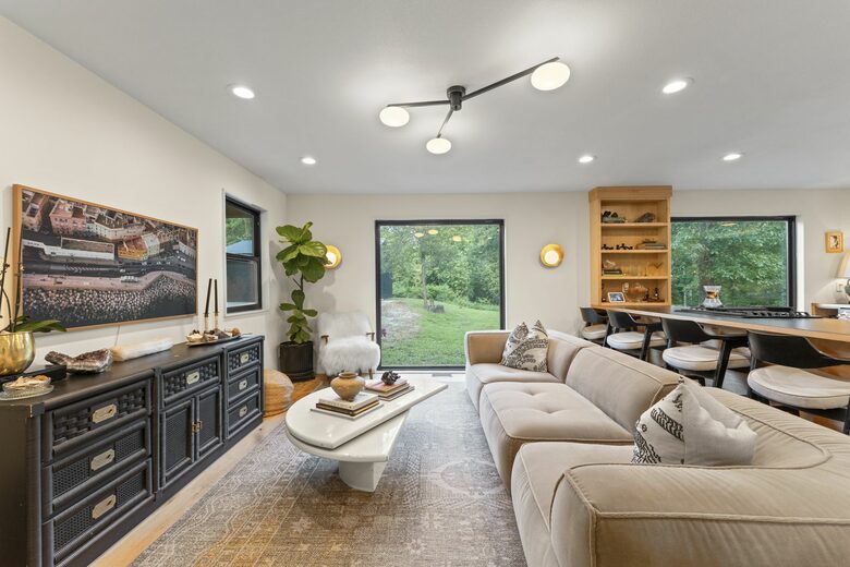 Contemporary Creekside Escape in Northwest Arkansas - Bentonville, Arkansas
