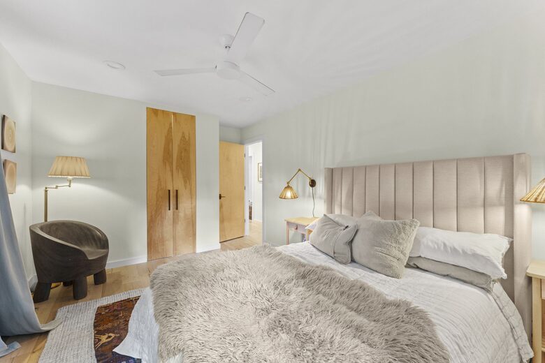 Contemporary Creekside Escape in Northwest Arkansas - Bentonville, Arkansas