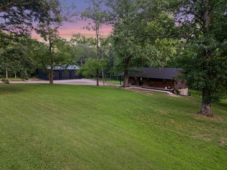 Contemporary Creekside Escape in Northwest Arkansas - Bentonville, Arkansas