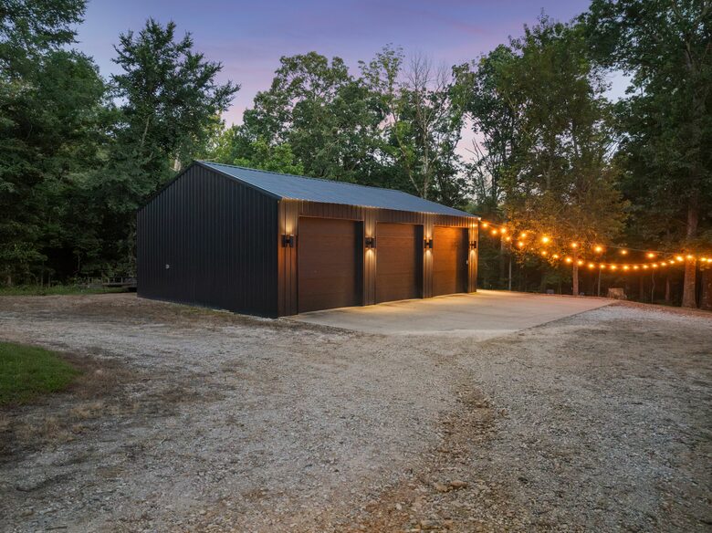 Contemporary Creekside Escape in Northwest Arkansas - Bentonville, Arkansas