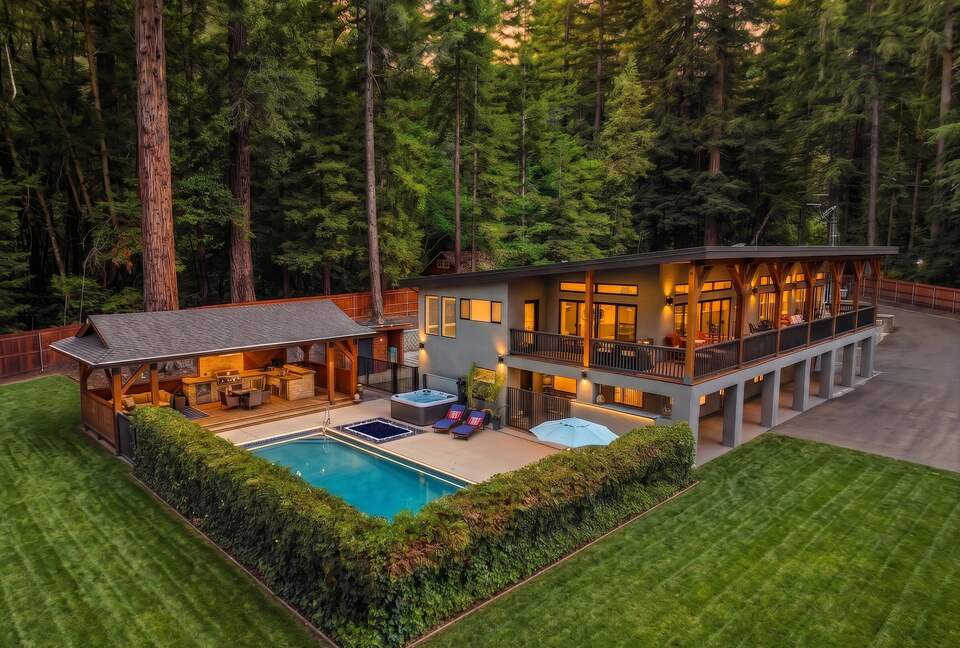 Private California Estate Along the Eel River - Redway, California