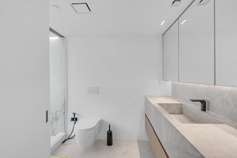Designer Miami Beach Apartment with Skyline Views - Miami Beach, Florida