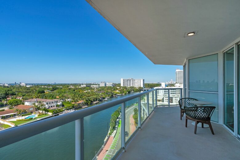 Designer Miami Beach Apartment with Skyline Views - Miami Beach, Florida