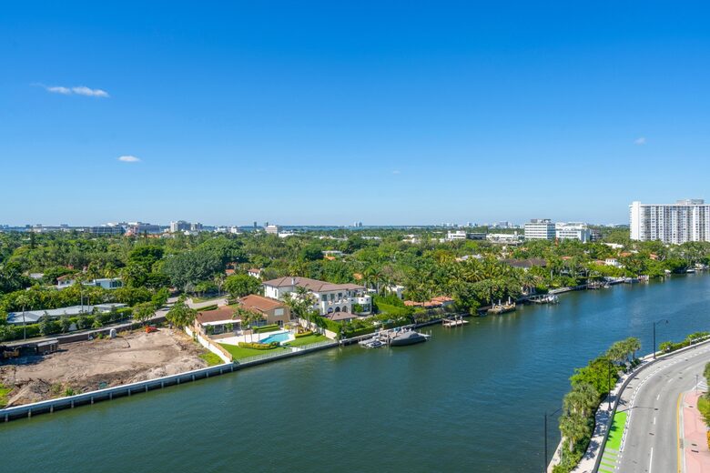 Designer Miami Beach Apartment with Skyline Views - Miami Beach, Florida