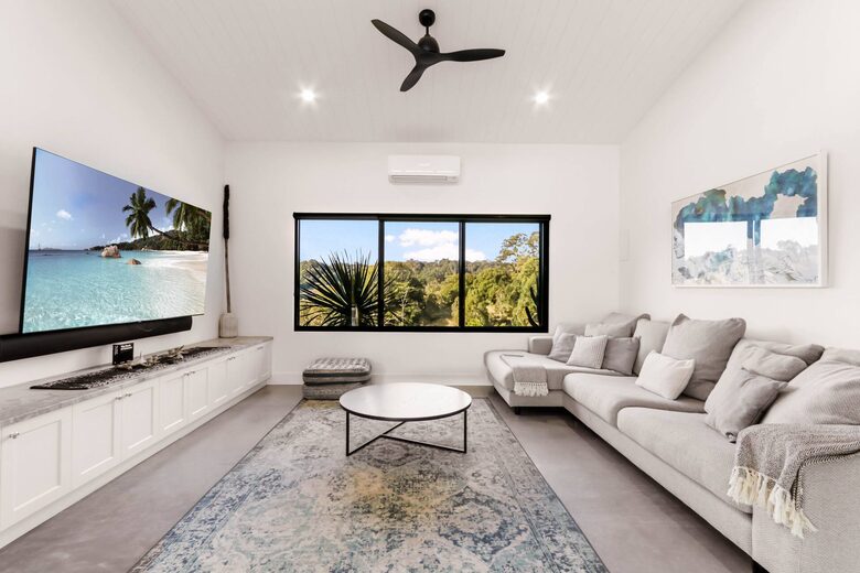 Luxury Off-Grid Hinterland Retreat - Fernvale, Australia