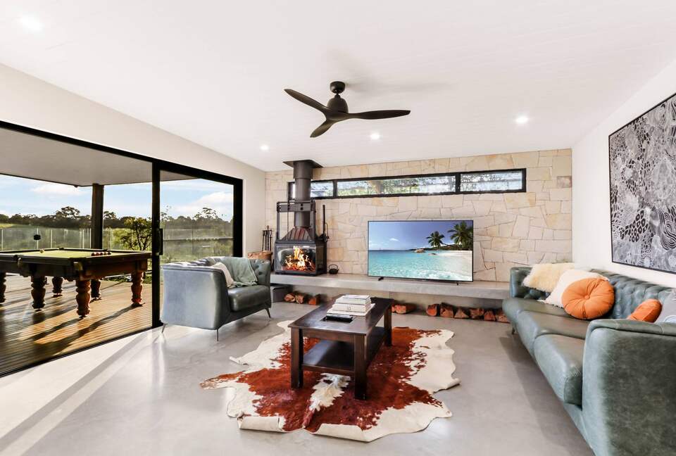 Luxury Off-Grid Hinterland Retreat - Fernvale, Australia