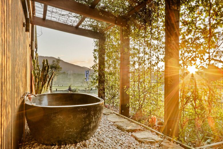Luxury Off-Grid Hinterland Retreat - Fernvale, Australia