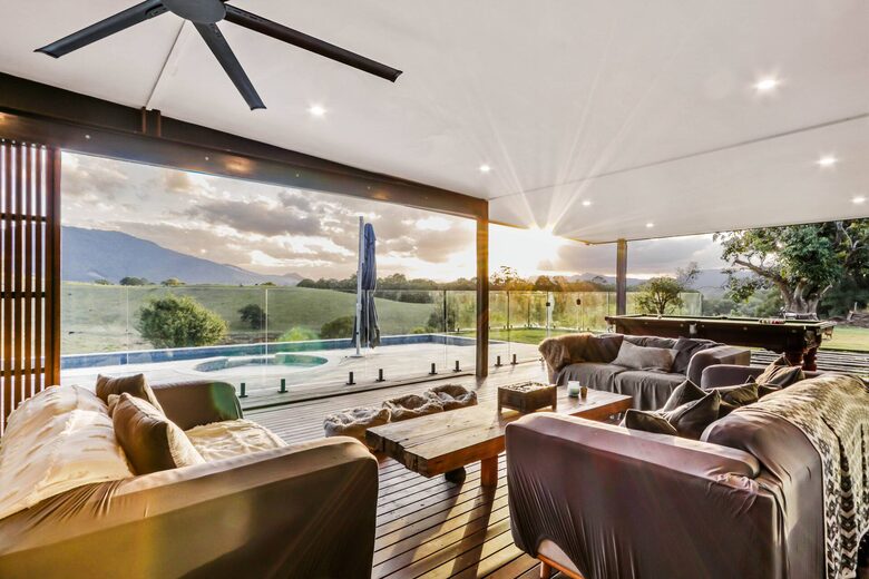 Luxury Off-Grid Hinterland Retreat - Fernvale, Australia