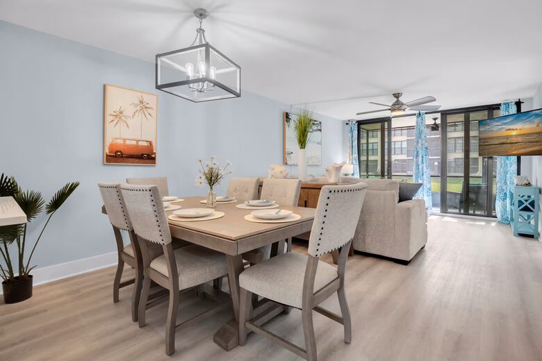 Waterfront Condo with Lanai and Beach Access - Indian Shores, Florida