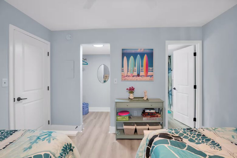 Waterfront Condo with Lanai and Beach Access - Indian Shores, Florida