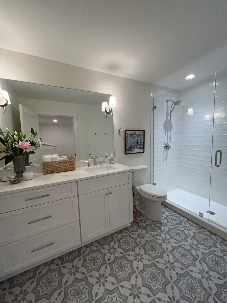 2nd floor, King Bath with Walk-In Shower