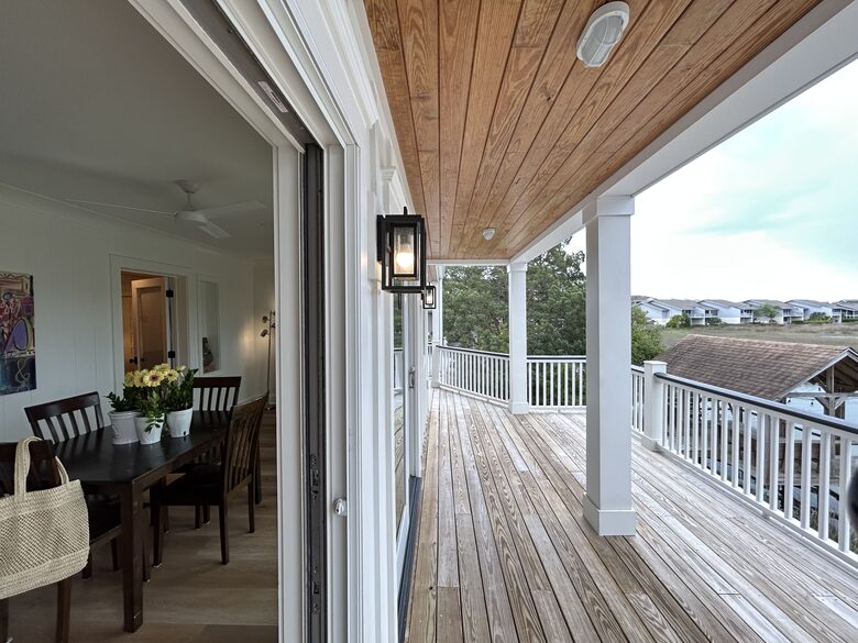 2nd Floor Waterfront Deck