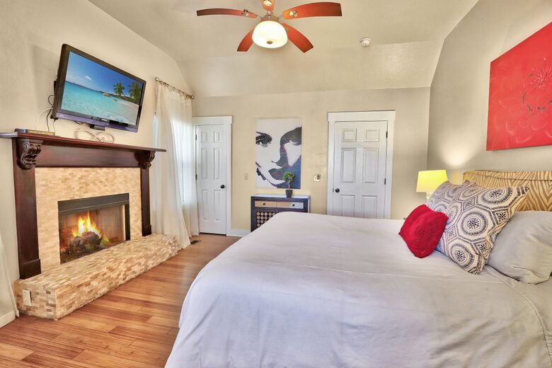 The Wimberley Sunset Villa - Wimberley, Texas