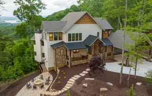 Luxury Mountain Hideaway Near Downtown Blue Ridge - Blue Ridge, Georgia