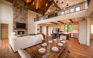 Luxury Mountain Hideaway Near Downtown Blue Ridge - Blue Ridge, Georgia