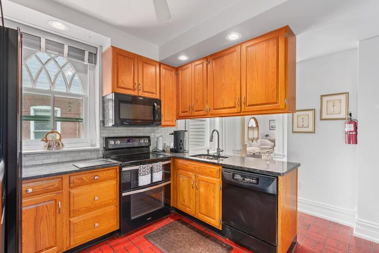 Grand Historic Residence near Downtown Allentown - Allentown, Pennsylvania