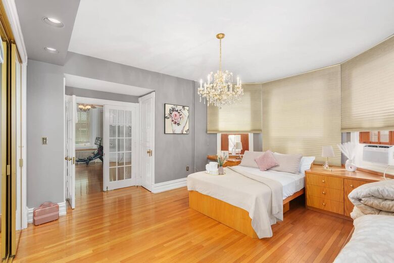 Grand Historic Residence near Downtown Allentown - Allentown, Pennsylvania