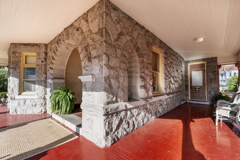 Grand Historic Residence near Downtown Allentown - Allentown, Pennsylvania