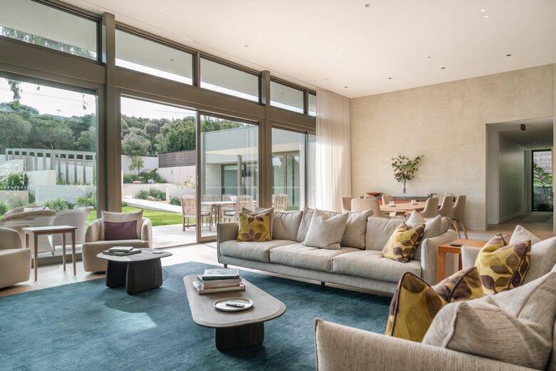 Lounge room