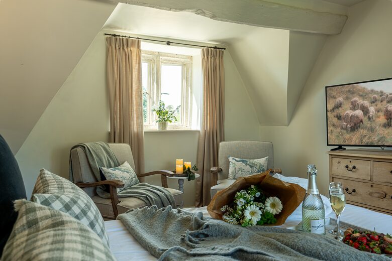 Charming 17th-Century Cottage in Bibury - Bibury, United Kingdom