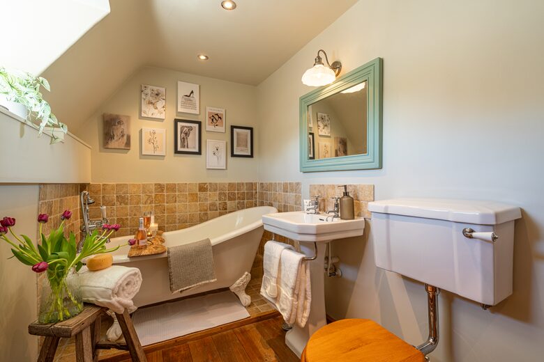 Charming 17th-Century Cottage in Bibury - Bibury, United Kingdom
