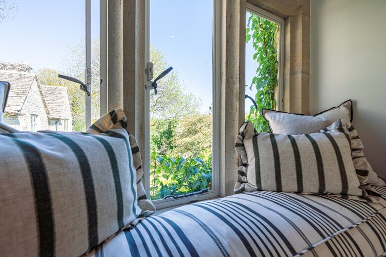 Charming 17th-Century Cottage in Bibury - Bibury, United Kingdom