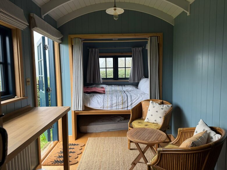 A Refined New Forest Cottage with Orchard and Shepherd’s Hut - Lyndhurst, United Kingdom