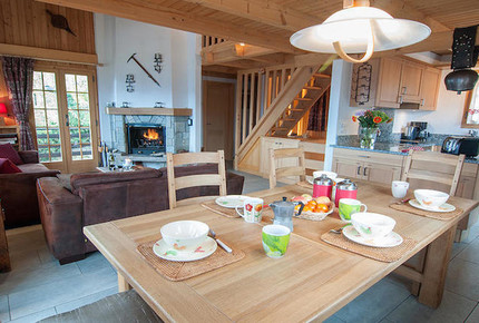 Chalet Lisa | Ski-in / Ski-out traditional Swiss chalet