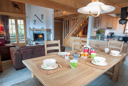 Chalet Lisa | Ski-in / Ski-out traditional Swiss chalet