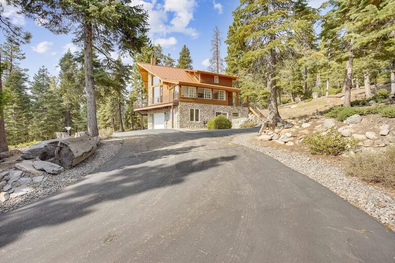 Alpine Escape Near Northstar & Lake Tahoe - Kings Beach, California