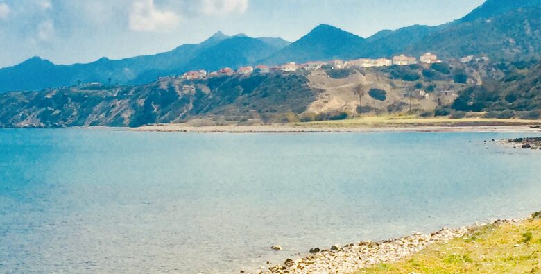 Swimming bay one min walk from villa with mountain range view