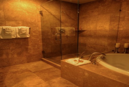 Riverside Ski and Fly Fishing Beaver Creek/Avon Luxury Condo - Avon, Colorado