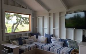 Seaview Avenue Beachfront Estate - Barnstable, Massachusetts