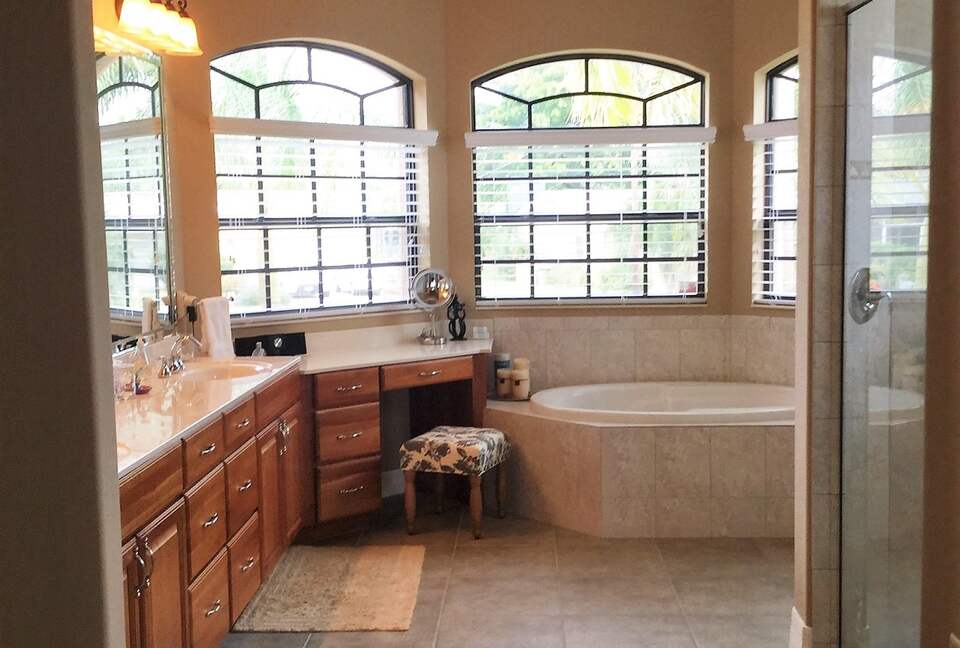 Yacht Club Gem - Cape Coral, Florida