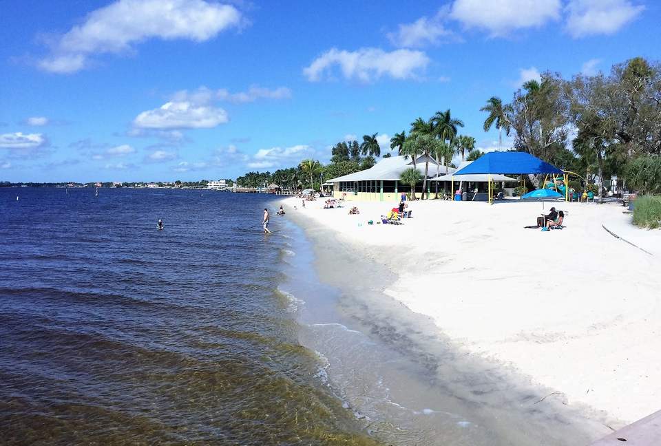 Yacht Club Gem - Cape Coral, Florida