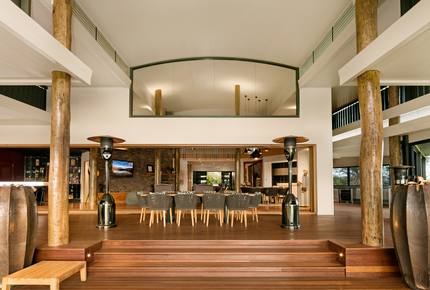 Australia - Lake Tinaroo Hinterland Retreat