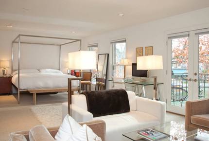 Modern Lake Austin Waterfront Condo - Austin, Texas