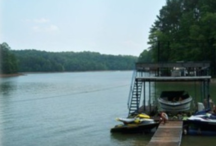Lake Lanier Retreat - Gainesville, Georgia