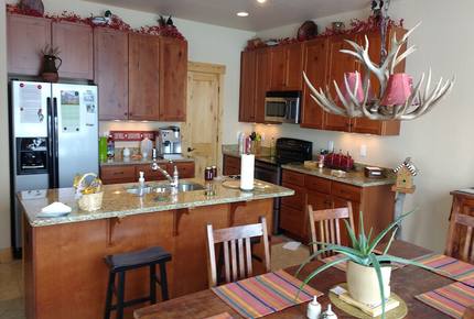 Angler Mountain Ranch - Silverthorne, Colorado