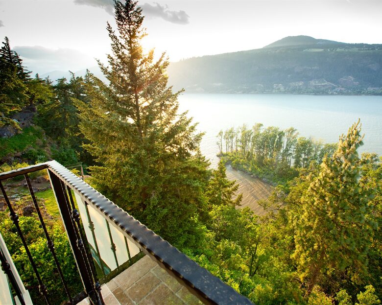 Columbia Cliff Villas - Villa Suite - Hood River, Oregon
